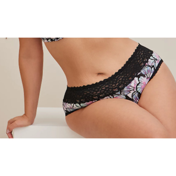 TORRID SIZE 6 SECOND SKIN MID-RISE  MINI LATTICE BACK PANTY ****SIZE 6X**** - Picture 1 of 4